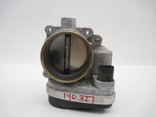 Load image into Gallery viewer, THROTTLE BODY BMW 320I 325I 525I X3 Z3 Z4 01 02 03 - 06 - 728748