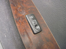 Load image into Gallery viewer, FRONT INTERIOR DOOR TRIM PANEL S430 S500 S55 S600 2003 03 - 729727