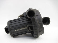 Load image into Gallery viewer, AIR INJECTION PUMP SMOG Audi TT A4 A6 Golf Toureg Jetta 00 01 02 03 04 05 - 09 - 731079