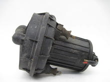 Load image into Gallery viewer, AIR INJECTION PUMP SMOG Audi TT A4 A6 Golf Toureg Jetta 00 01 02 03 04 05 - 09 - 731079