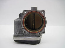 Load image into Gallery viewer, THROTTLE BODY BMW 320I 325I 525I X3 Z3 Z4 01 02 03 - 06 - 733258