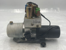 Load image into Gallery viewer, CONVERTIBLE TOP MOTOR Saab 9-3 04 05 06 07 08 09 10 - NW50238