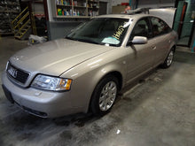 Load image into Gallery viewer, Grille AUDI A6 2001 - NW98025