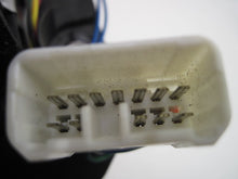 Load image into Gallery viewer, 2006 Subaru Legacy Floor Shifter - 756008