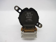 Load image into Gallery viewer, IGNITION COIL BMW 320i 850i M5 X5 Z3 Z8 1995 95 96 - 03 - 756205