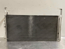Load image into Gallery viewer, AC CONDENSOR HYUNDAI SANTA FE 2001 02 03 04 05 06 - NW43804