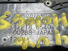 Load image into Gallery viewer, THROTTLE BODY Volvo S40 V70 2004 04 05 06 07 08 - NW178733