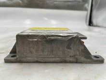 Load image into Gallery viewer, AIR BAG COMPUTER Land Rover Discovery 99 00 01 02 03 04 - NW36950