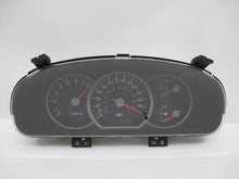 Load image into Gallery viewer, SPEEDOMETER CLUSTER Kia Sedona 2004 04 2005 05 - 767139