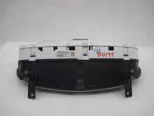 Load image into Gallery viewer, SPEEDOMETER CLUSTER Kia Sedona 2004 04 2005 05 - 767139