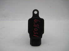 Load image into Gallery viewer, IGNITION COIL Infiniti QX56 Nissan Titan Armada 2004 04 2005 05 2006 06 - 769934