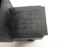 Load image into Gallery viewer, FUEL DOOR SWITCH VOLKSWAGEN PASSAT 2001 01 2002 02 03 04 05 - 773089