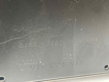 Load image into Gallery viewer, CD CHANGER Audi 90 100 A4 A6 S6 V8 92 93 94 95 96 97 98 - NW135909