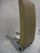Load image into Gallery viewer, Console Lid Vokswagen Passat 2007 07 - 798366