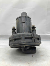 Load image into Gallery viewer, AIR INJECTION PUMP SMOG BMW 740i 1999 99 2000 00 2001 01 - NW8063