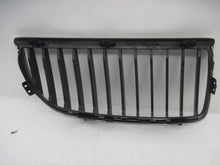 Load image into Gallery viewer, GRILLE BMW 328i 330i 325i 335i 323i 2006 06 2007 07 2008 08 Left - 810476