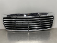 Load image into Gallery viewer, GRILL Mercedes E300D E320 E55 1996 96 1997 97 98 99 - NW98516