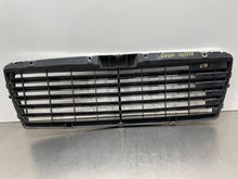 Load image into Gallery viewer, GRILL Mercedes E300D E320 E55 1996 96 1997 97 98 99 - NW98516