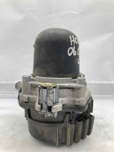 Load image into Gallery viewer, AIR INJECTION PUMP SMOG Cayenne 2003 03 2004 04 2005 05 2006 06 Left - NW8252
