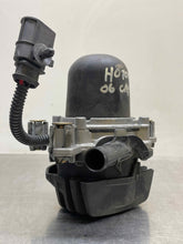 Load image into Gallery viewer, AIR INJECTION PUMP SMOG Cayenne 2003 03 2004 04 2005 05 2006 06 Right - NW8253