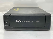 Load image into Gallery viewer, CD CHANGER BMW 740i 750i 1999 99 00 01 - NW136634