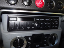Load image into Gallery viewer, CD Changer Audi TT 2000 00 2001 01 02 03 04 05 06 - NW136215