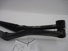 Load image into Gallery viewer, WINDSHIELD WIPER ARM Subaru Legacy 2002 02 - 822382