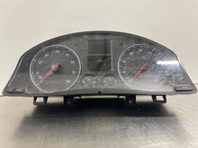 Load image into Gallery viewer, SPEEDOMETER CLUSTER Volkswagen Jetta 2006 06 - NW162165