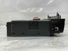 Load image into Gallery viewer, CD Changer BMW 760i 745i 2003 03 2004 04 2005 05 - NW136671