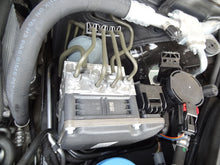 Load image into Gallery viewer, ABS Pump MERCEDES E-CLASS 2012 - NW2031