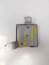 Load image into Gallery viewer, TRANSFER CASE CONTROL MODULE COMPUTER M35 M45 06 07 08 - NW31517