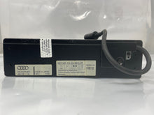 Load image into Gallery viewer, CD CHANGER Audi A4 A6 A8 1997 97 98 99 00 01 02 03 - 05 - NW136094