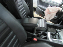 Load image into Gallery viewer, CONSOLE LID Volkswagen CC 2012 12 - 837299