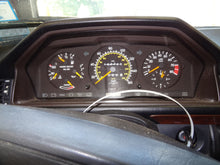 Load image into Gallery viewer, SPEEDOMETER CLUSTER Mercedes 300CE 1990 90 - NW161425