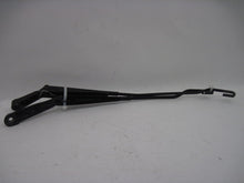 Load image into Gallery viewer, WINDSIELD WIPER ARM PAIR 2001 01 VW Cabrio - 840560