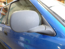 Load image into Gallery viewer, SIDE VIEW MIRROR Dodge 1500 2500 3500 98 99 00 01 02 Right - NW50841