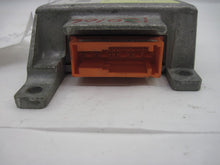 Load image into Gallery viewer, AIR BAG COMPUTER Discovery 1999 99 2000 00 2001 01 02 - 843931