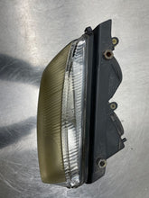 Load image into Gallery viewer, HEADLIGHT LAMP ASSEMBLY Volkswagen Passat 98 99 00 01 Right - NW103707