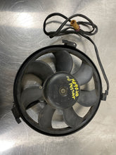 Load image into Gallery viewer, RADIATOR FAN ASSEMBLY Passat 2001 01 02 03 04 05 - NW64670