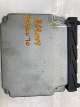 Load image into Gallery viewer, ECU ECM COMPUTER Volvo V70 S70 1999 99 Non Turbo - NW63108