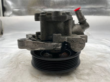 Load image into Gallery viewer, POWER STEERING PUMP 530i 525i 2006 06 - NW163138