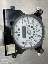 Load image into Gallery viewer, SPEEDOMETER CLUSTER Mini Cooper In Dash 02 - 08 - NW159905