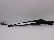 Load image into Gallery viewer, WINDSHIELD WIPER ARM Volvo C70 2009 09 - 860476