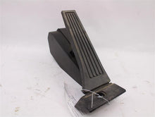 Load image into Gallery viewer, ELECTRONIC PEDAL ASSEMBLY Hyundai Genesis 2012 12 - 863459