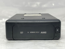 Load image into Gallery viewer, CD CHANGER BMW 740i 750i 1999 99 00 01 - NW136637