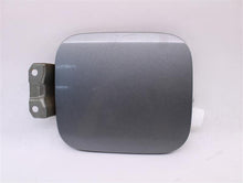 Load image into Gallery viewer, GAS FUEL FILLER LID DOOR Honda CR-V 2006 06 - 870372