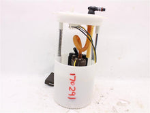 Load image into Gallery viewer, Fuel Pump Volkswagen Jetta Golf EOS 2009 09 2010 10 2011 11 2012 12 13 - 877192
