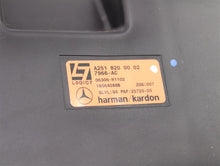 Load image into Gallery viewer, RADIO SPEAKER,REAR Mercedes-Benz R350 2006 06 - 878542