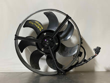 Load image into Gallery viewer, RADIATOR FAN ASSEMBLY 630CSI L6 M5 M6 68 - 88 - NW63740