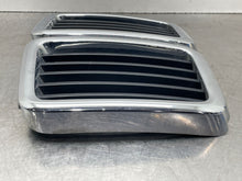 Load image into Gallery viewer, GRILL BMW 524TD 533I 535I 82 83 84 85 86 87 88 Center - NW98180